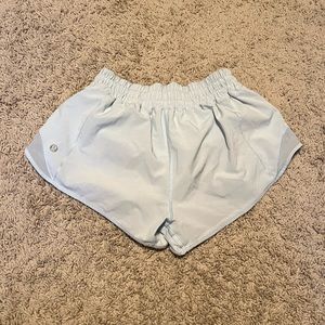 lululemon light blue hotty hot shorts 2.5